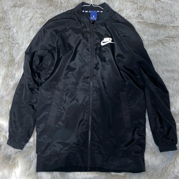 Nike slim fit windbreaker - Picture 1 of 2